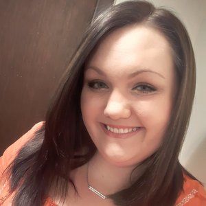 Meet your Posher, Abigail